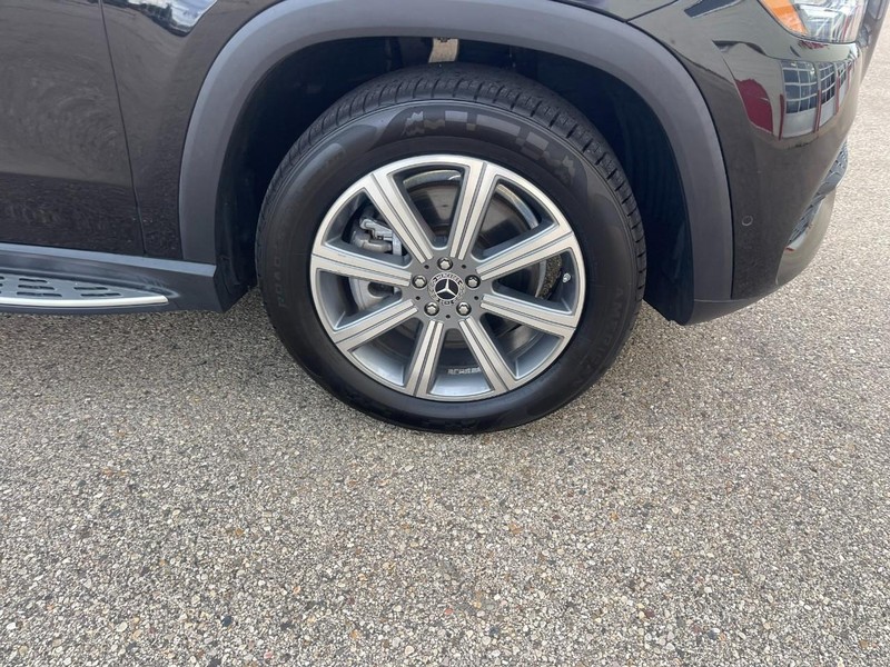 Mercedes-Benz GLS Vehicle Image 07