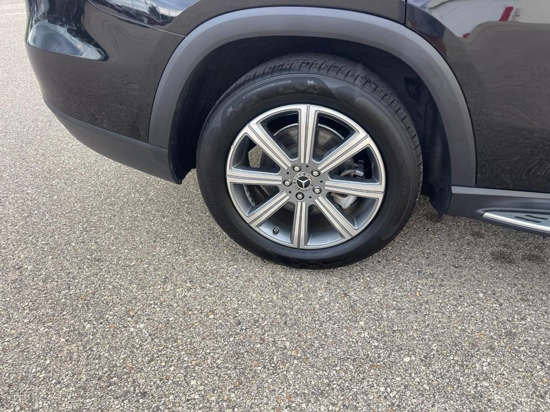 Mercedes-Benz GLS Vehicle Image 08