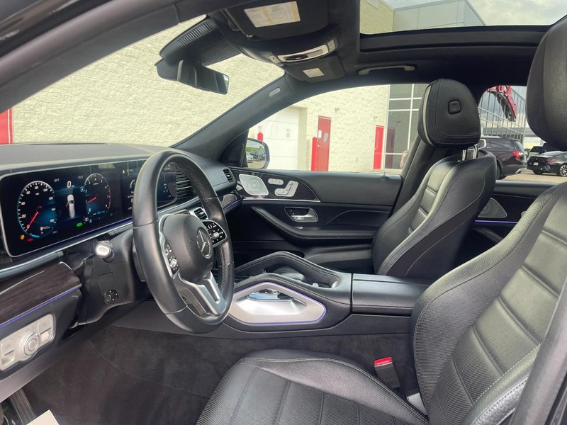 Mercedes-Benz GLS Vehicle Image 24