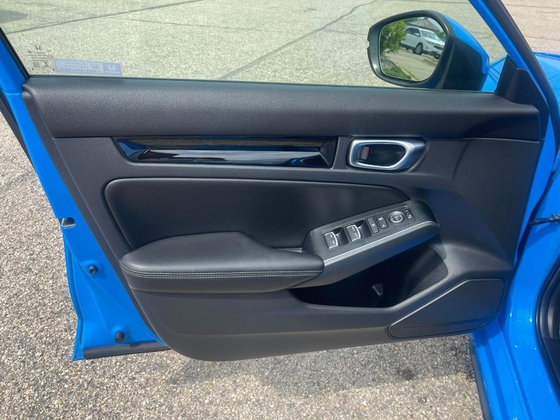 Honda CIVIC SPOR Vehicle Image 22