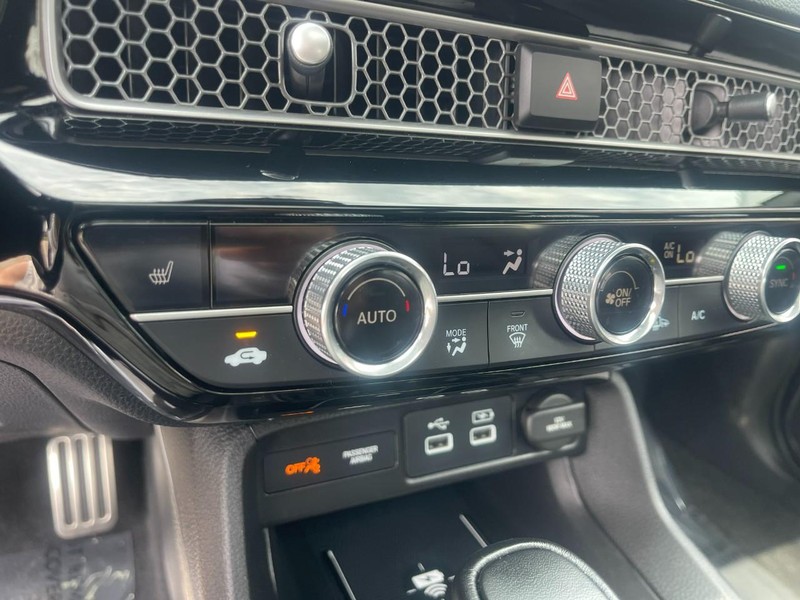 Honda CIVIC SPOR Vehicle Image 32