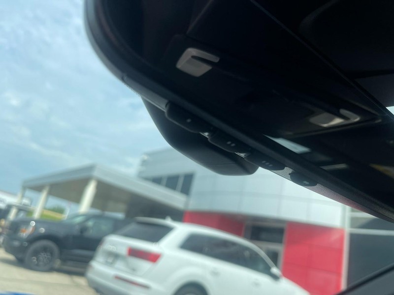 Honda CIVIC SPOR Vehicle Image 34