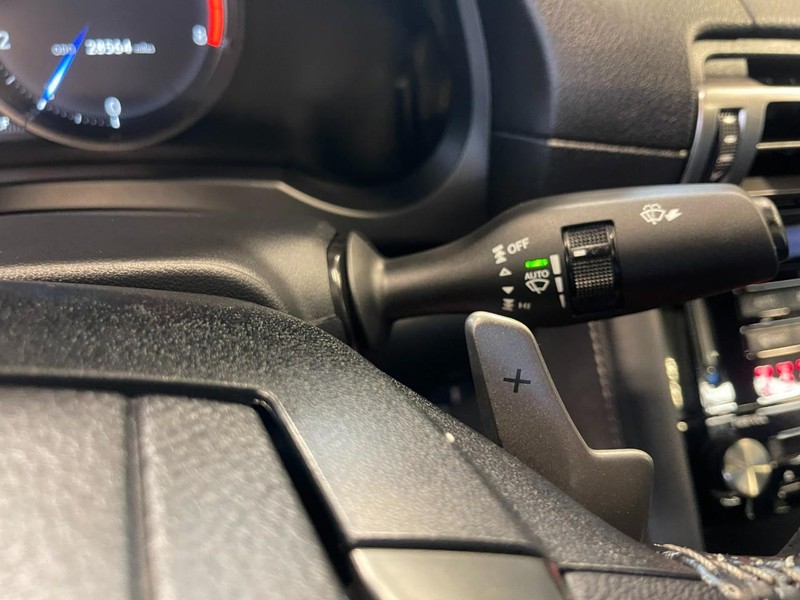 Lexus IS Vehicle Image 29