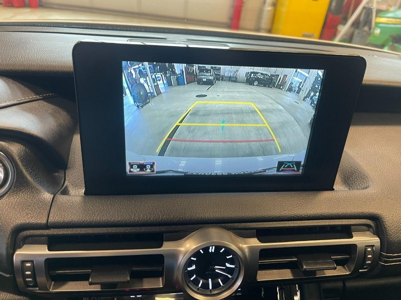 Lexus IS Vehicle Image 35