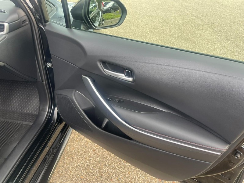 Toyota Corolla Vehicle Image 10