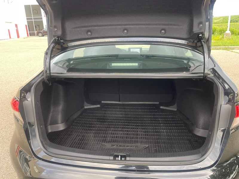 Toyota Corolla Vehicle Image 15