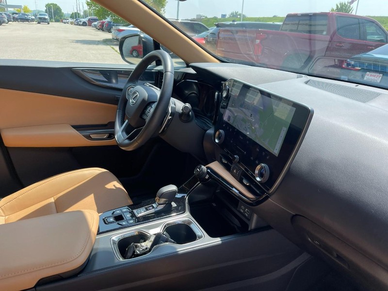 Lexus NX Vehicle Image 02