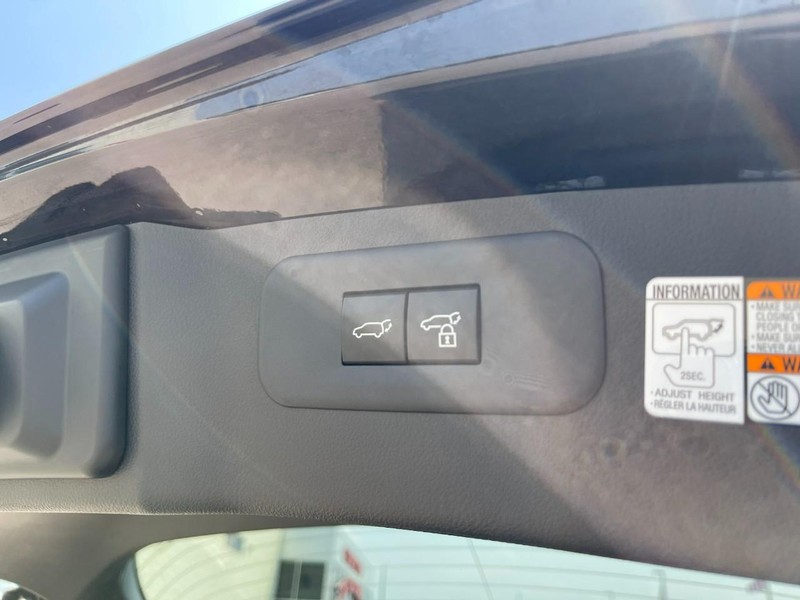 Lexus NX Vehicle Image 18