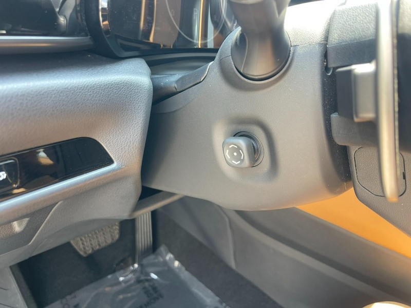 Lexus NX Vehicle Image 27