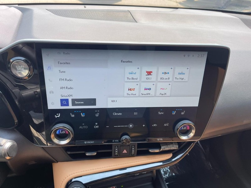 Lexus NX Vehicle Image 34