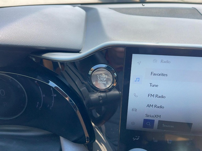 Lexus NX Vehicle Image 35