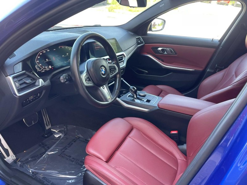 BMW 3 Series Vehicle Image 21