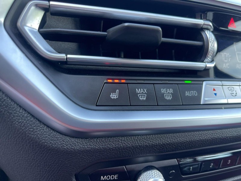 BMW 3 Series Vehicle Image 30