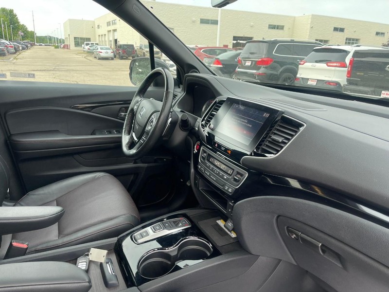 Honda Ridgeline Vehicle Image 02