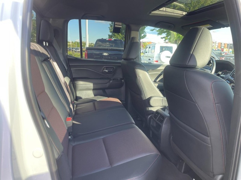 Honda Ridgeline Vehicle Image 11
