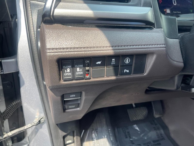 Honda Odyssey Vehicle Image 25