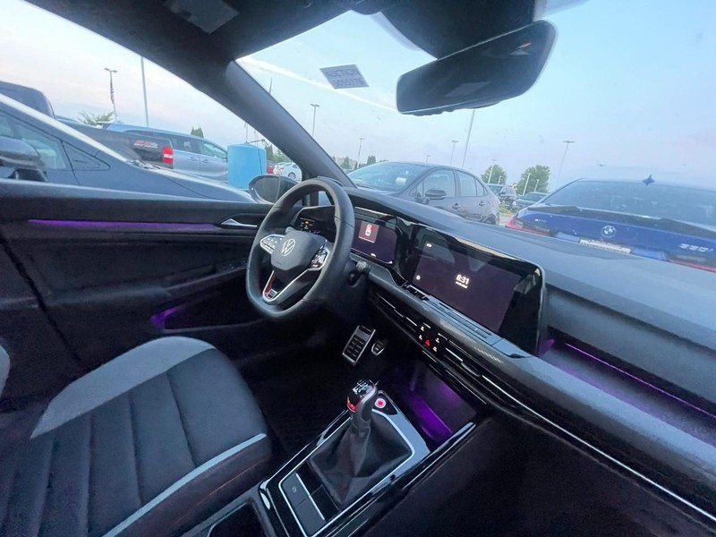 Volkswagen Golf GTI Vehicle Image 05