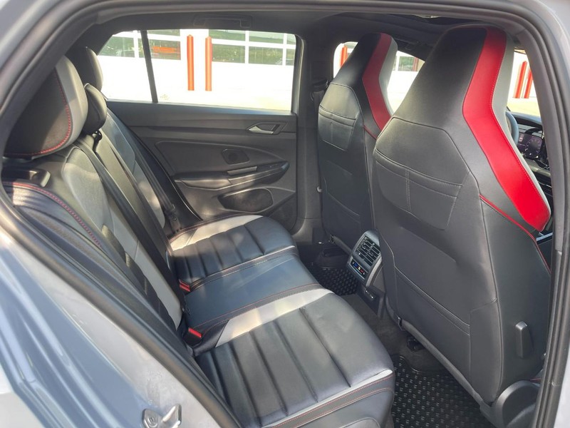 Volkswagen Golf GTI Vehicle Image 15
