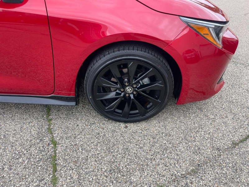 Toyota Corolla Hatchback Vehicle Image 07
