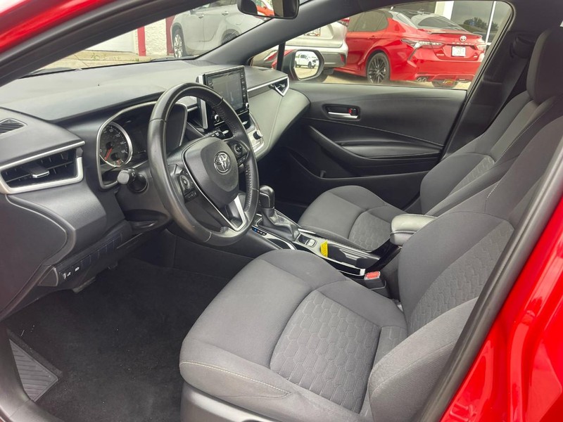 Toyota Corolla Hatchback Vehicle Image 18