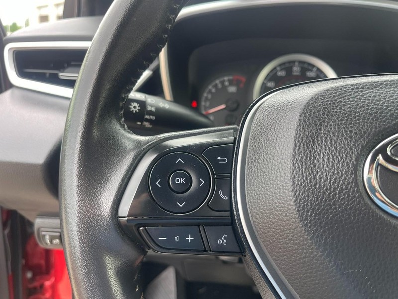 Toyota Corolla Hatchback Vehicle Image 22