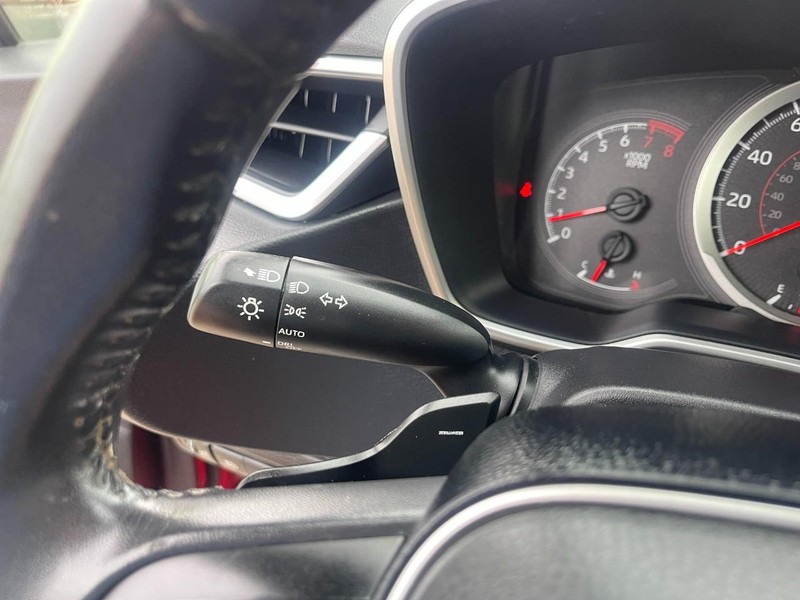 Toyota Corolla Hatchback Vehicle Image 24