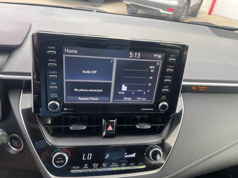 Toyota Corolla Hatchback Vehicle Image 28