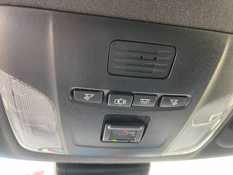 Toyota Corolla Hatchback Vehicle Image 30