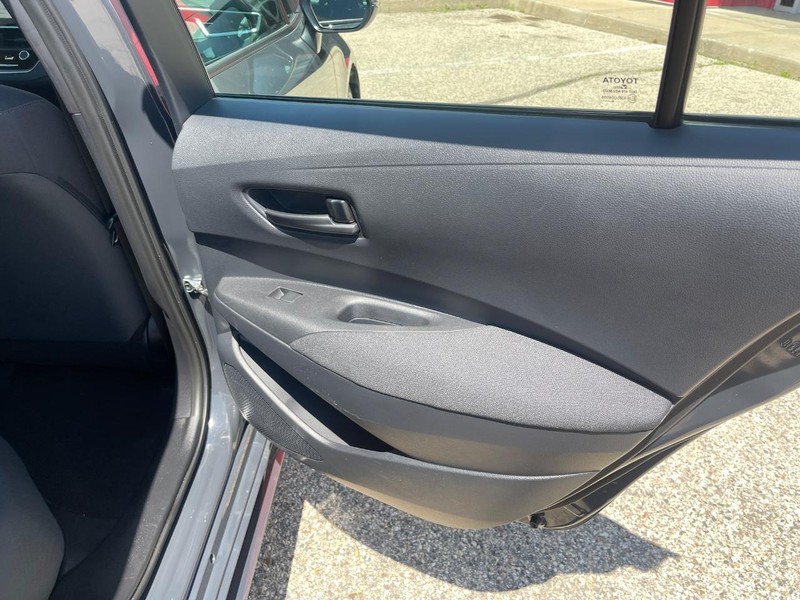Toyota Corolla Vehicle Image 14