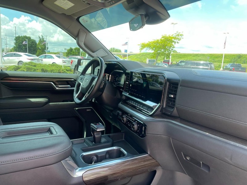 Chevrolet Silverado 1500 Vehicle Image 10