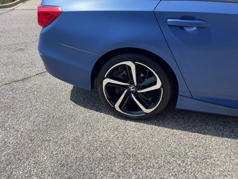 Honda Accord Sedan Vehicle Image 08