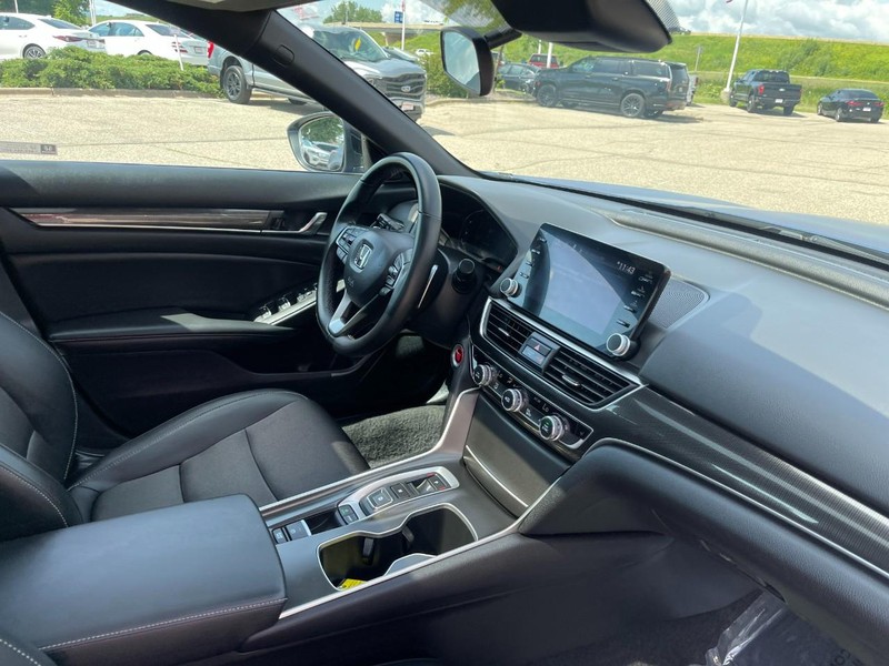 Honda Accord Sedan Vehicle Image 09