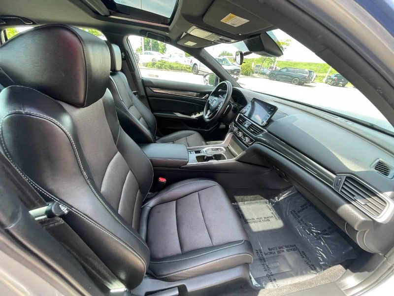 Honda Accord Sedan Vehicle Image 11
