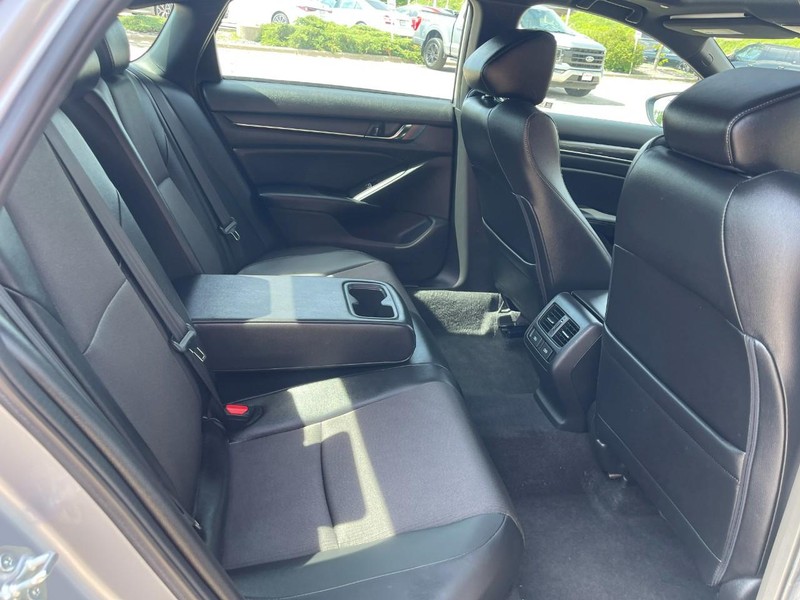 Honda Accord Sedan Vehicle Image 13