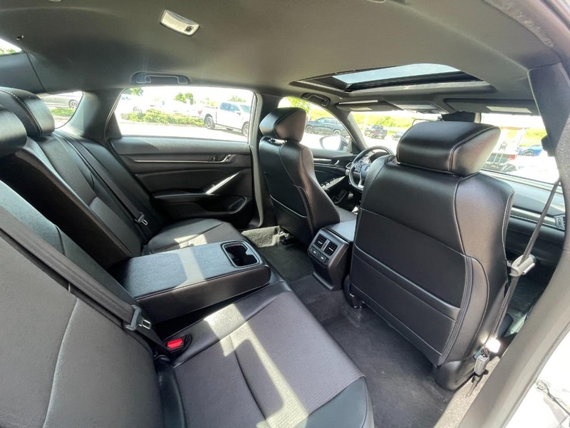 Honda Accord Sedan Vehicle Image 14