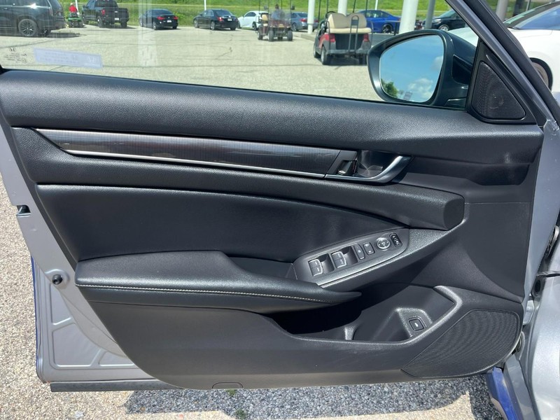 Honda Accord Sedan Vehicle Image 20