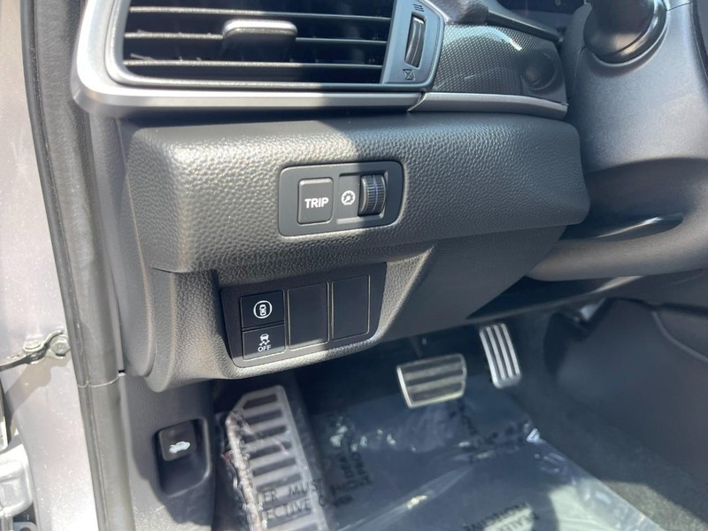 Honda Accord Sedan Vehicle Image 21
