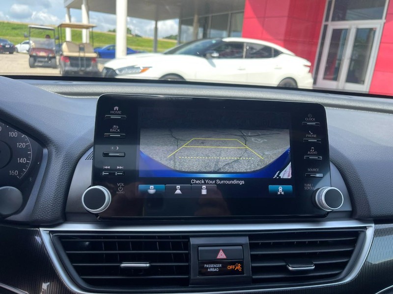 Honda Accord Sedan Vehicle Image 30