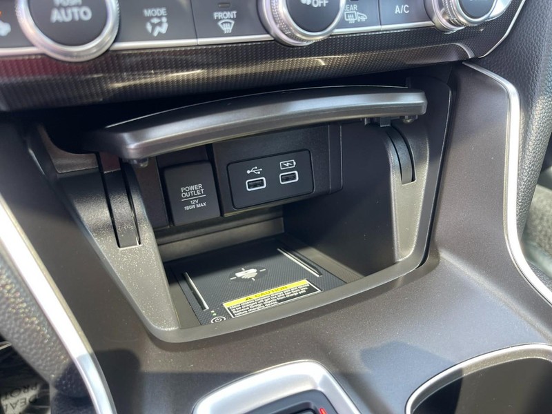 Honda Accord Sedan Vehicle Image 32
