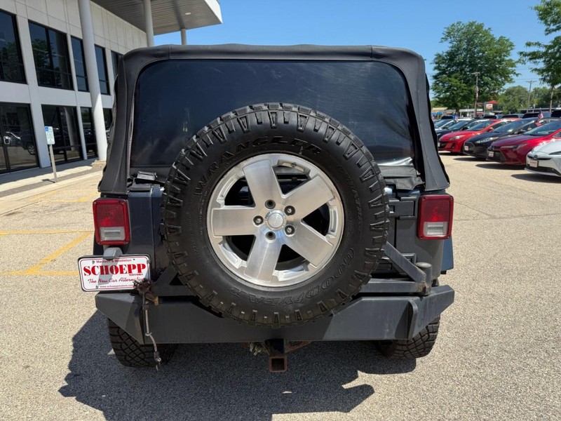 Jeep Wrangler Vehicle Image 06