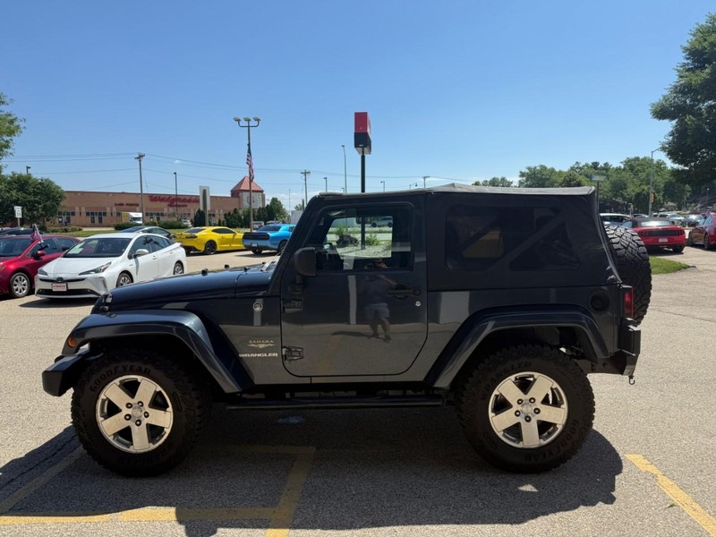 Jeep Wrangler Vehicle Image 08