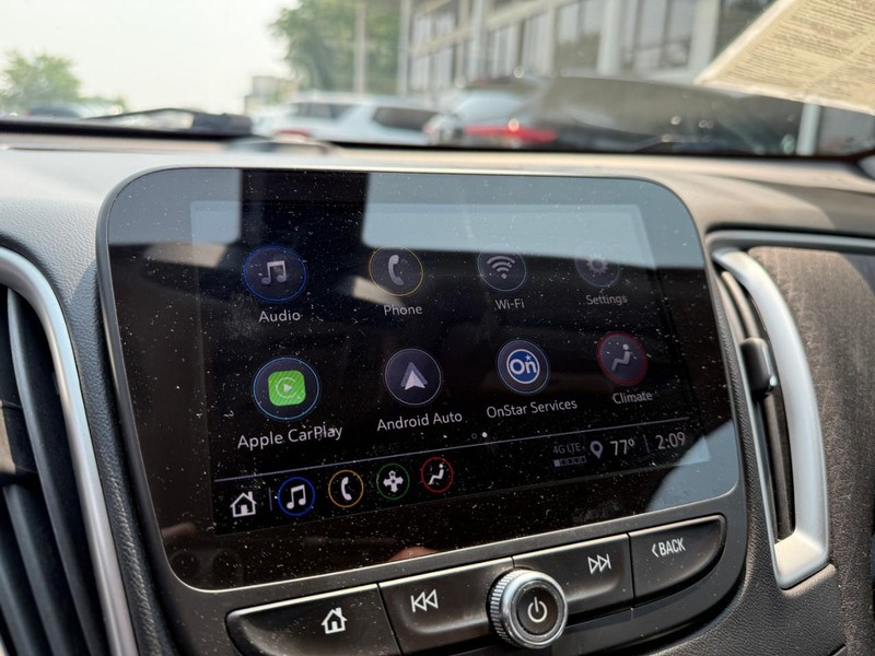 Chevrolet Malibu Vehicle Image 28