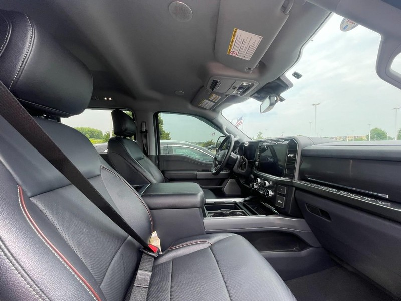Ford Super Duty F-250 SRW Vehicle Image 03