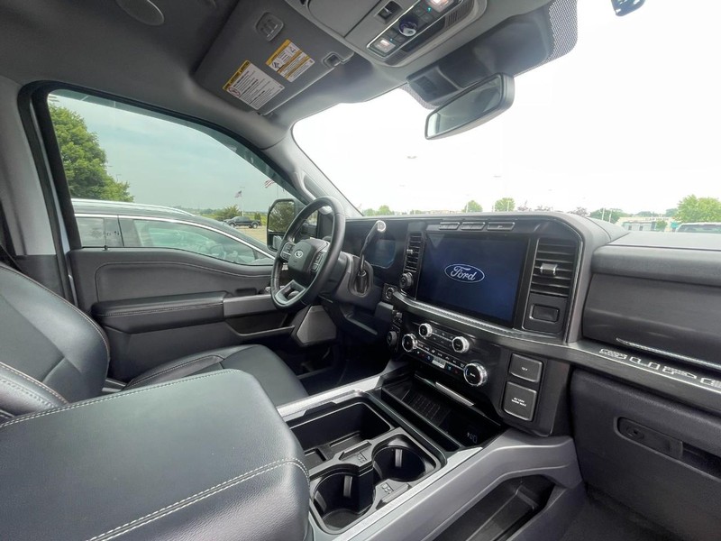 Ford Super Duty F-250 SRW Vehicle Image 05