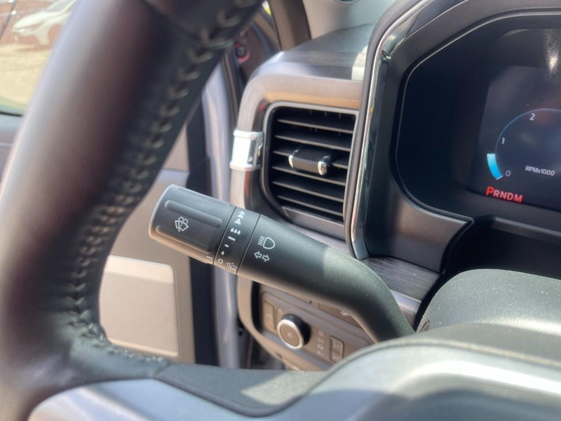 Ford Super Duty F-250 SRW Vehicle Image 30