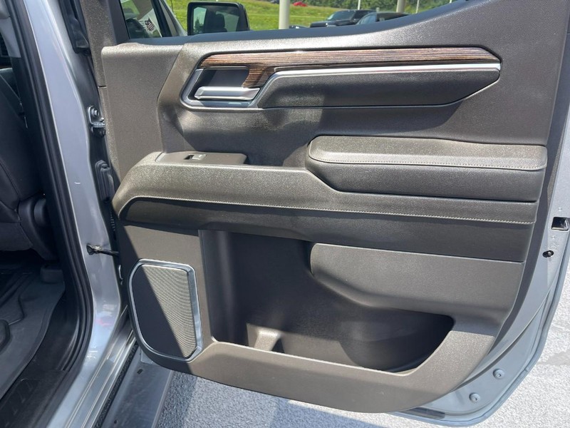 GMC Sierra 1500 Vehicle Image 17