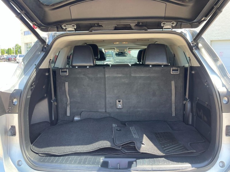 Toyota Highlander Hybrid Vehicle Image 19