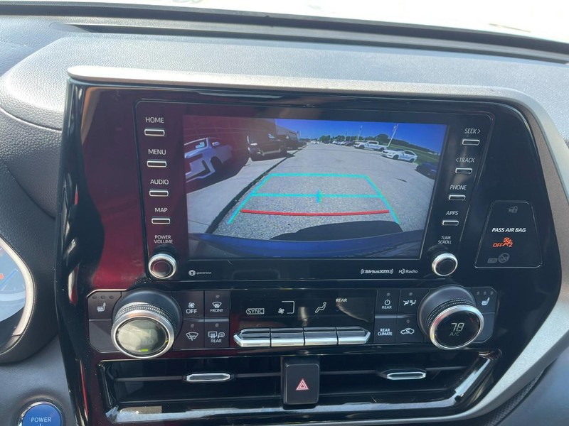Toyota Highlander Hybrid Vehicle Image 29