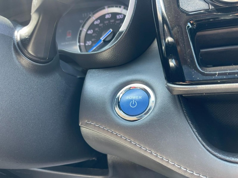 Toyota Highlander Hybrid Vehicle Image 30