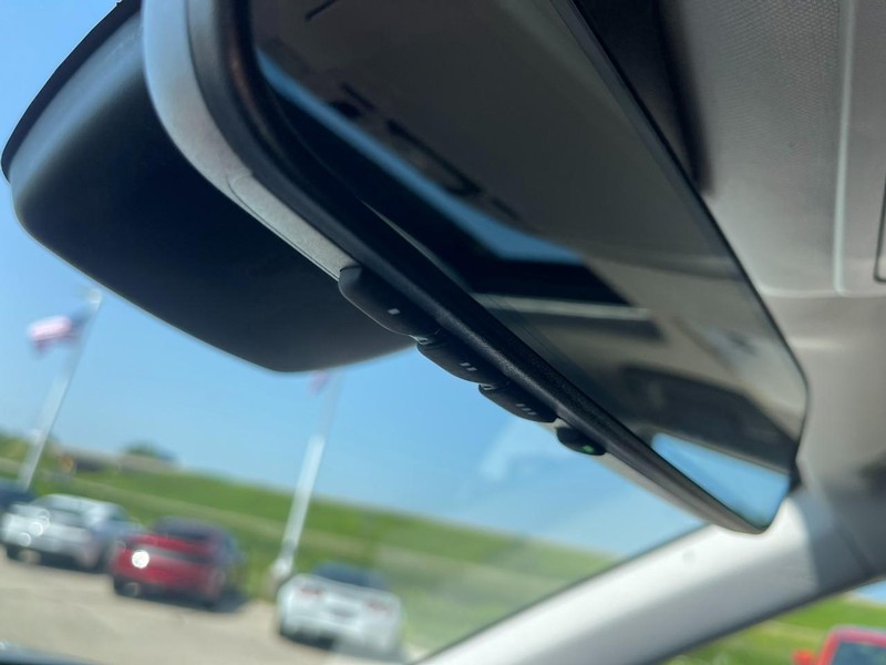 Toyota Highlander Hybrid Vehicle Image 35